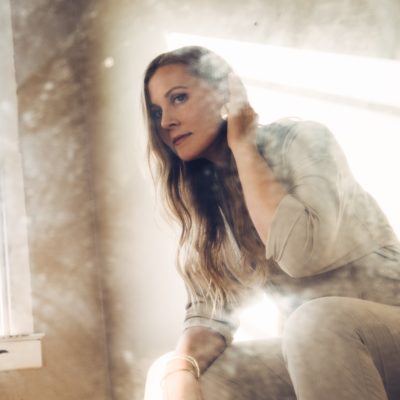 Photo of Nora Jane Struthers